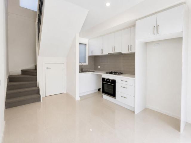 Stylish Double Storey Townhouse with Year Round Comfort