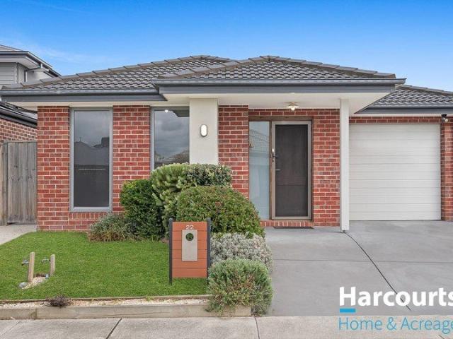 Stylish East Facing Living in the Heart of Arcadia Estate Nest or Invest