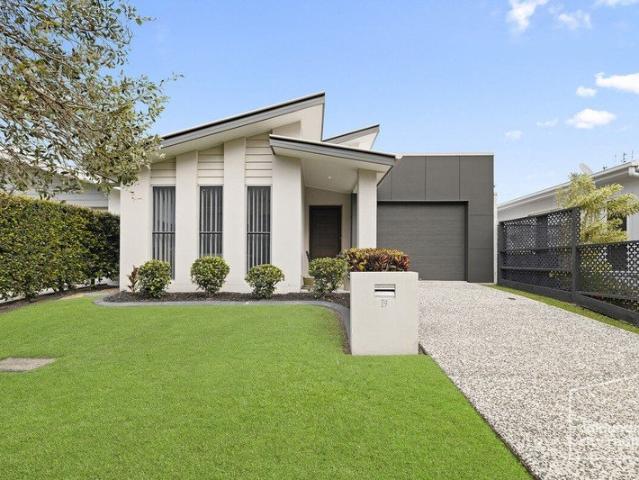 Stylish Easy Care Living + Fantastic Coastal Address