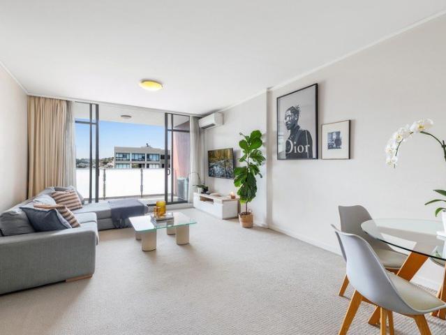 Stylish easycare haven in the heart of Maroubra