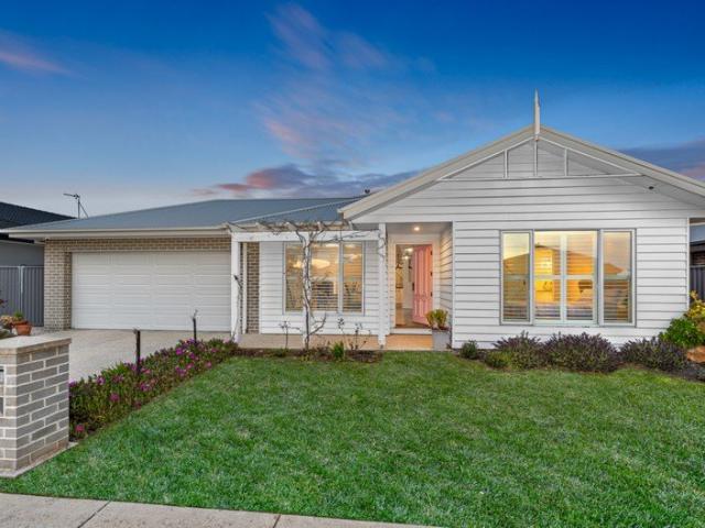 Stylish, Energy Efficient Family Living in the Heart of Alfredton