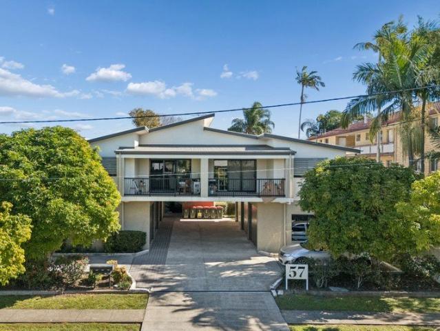 Stylish, Energy Efficient Living with Extensive Upgrades in a Prime Zillmere Location
