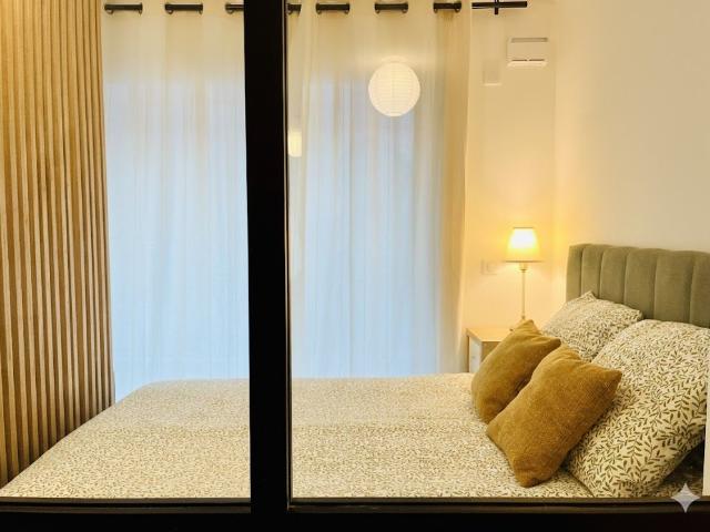 Stylish & Fully Equipped Studio with Sunny Terrace