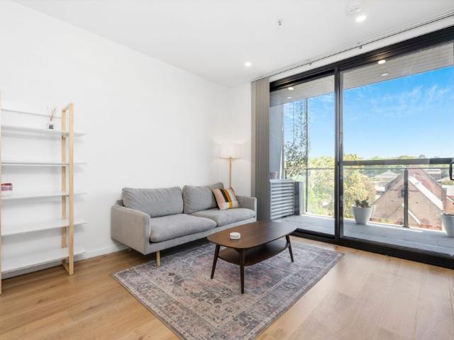 Stylish, Fully Furnished 1 Bedroom Apartment on Melbourne Street