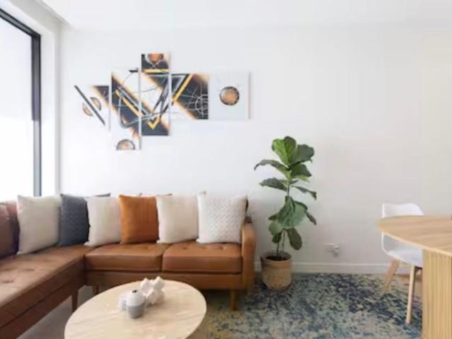 Stylish Fully Furnished 1 Bedroom Apartment in Heart of Spring Hill