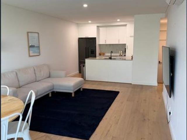 Stylish Fully Furnished 2 Bed Apartment in the Heart of Mosman Park