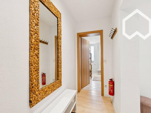 Stylish Fully Furnished 2 Bedroom Apartment – 1st Floor with Parking & Outdoor Seating, Essen Amsterdam Apartments for Rent