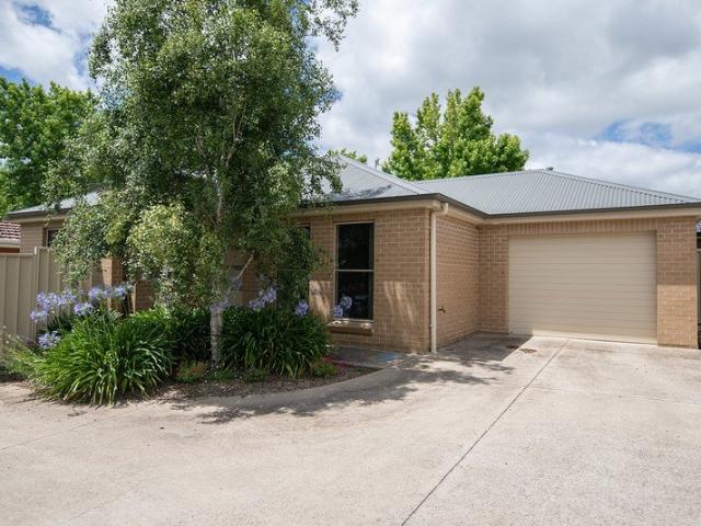 Stylish Fully Furnished 2 Bedroom Unit with Alfresco Living & Garage