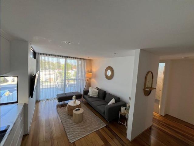 Stylish Fully Furnished 2Bed Home with Views and Big Garage