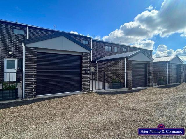 Stylish Fully Furnished Two Bedroom Townhouse
