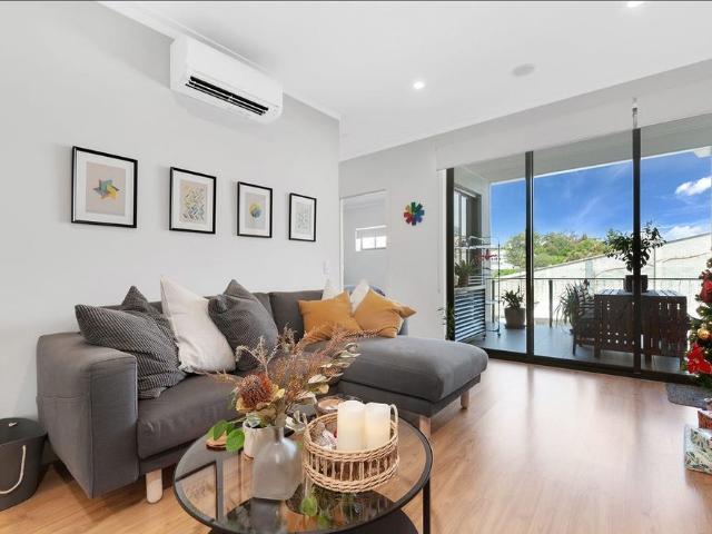 Stylish Fully Furnished Apartment in a Prime Location