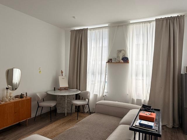 Stylish Fully Furnished Apartment in Prime Ehrenstraße Location