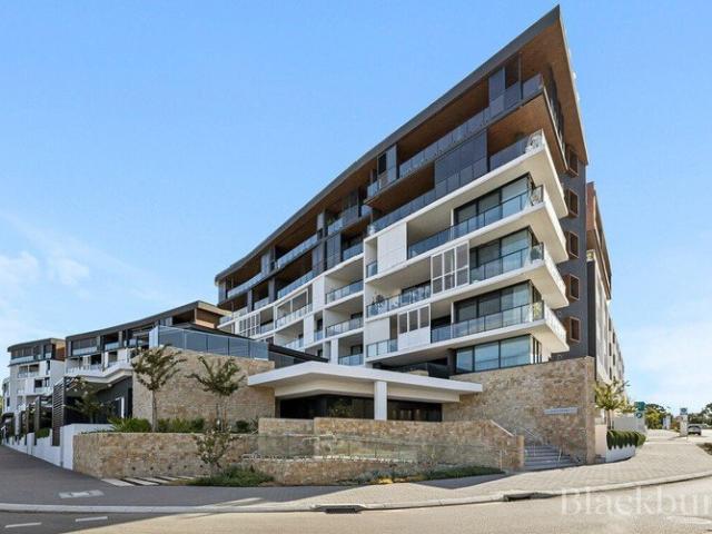 Stylish Fully Furnished Apartment in the Heart of Karrinyup