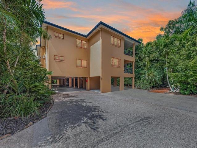 Stylish Fully Furnished Apartment with Home Office & Garden Views