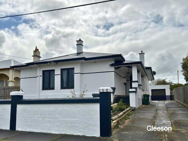 Stylish Furnished or Unfurnished Family Home