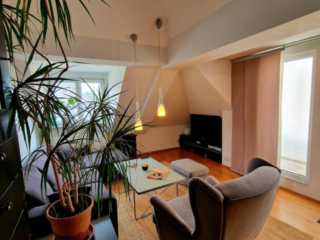 Stylish, Fully Furnished Maisonette Apartment in Düsseldorf Düsseltal near Schillerplatz – Comfort, Charm, and Prime Location