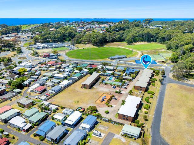 Stylish Fully Furnished Narooma Unit