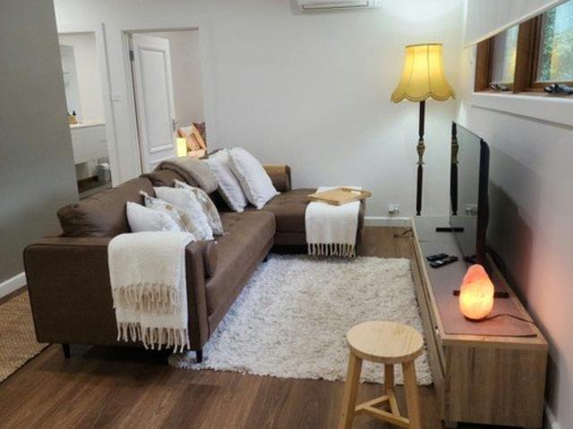 STYLISH FULLY FURNISHED ONE BEDROOM UNIT IN EXCELLENT LOCATION