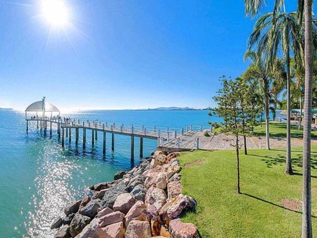 Stylish fully Furnished Self contained overlooking the water