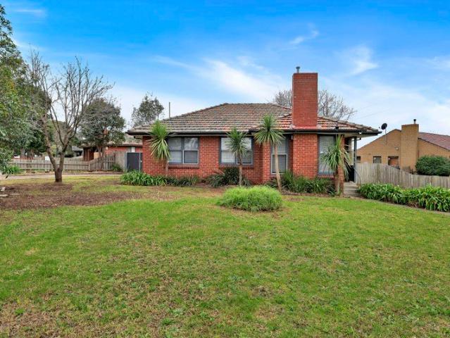 Stylish Fully Renovated Home Modern All Electric Living