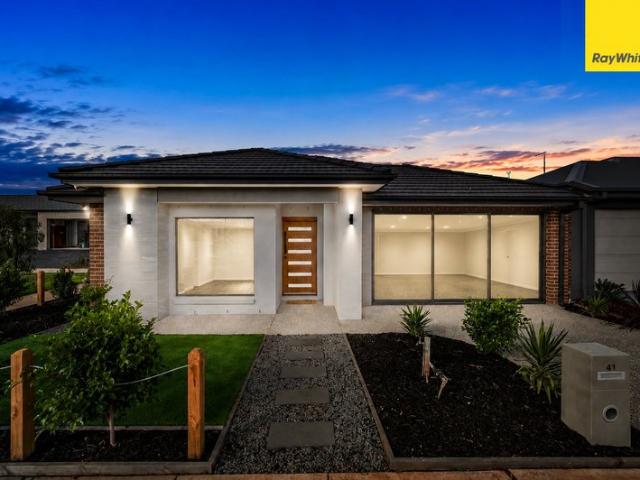 Stylish, Fully Upgraded Family Home in an Unbeatable Location