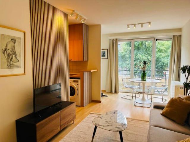 STYLISH FURNISHED 1 BEDROOM APARTMENT WITH TERRACE IN SABLON
