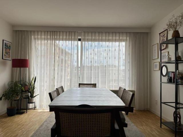 Stylish furnished 2 bedroom apartment with terrace & parking