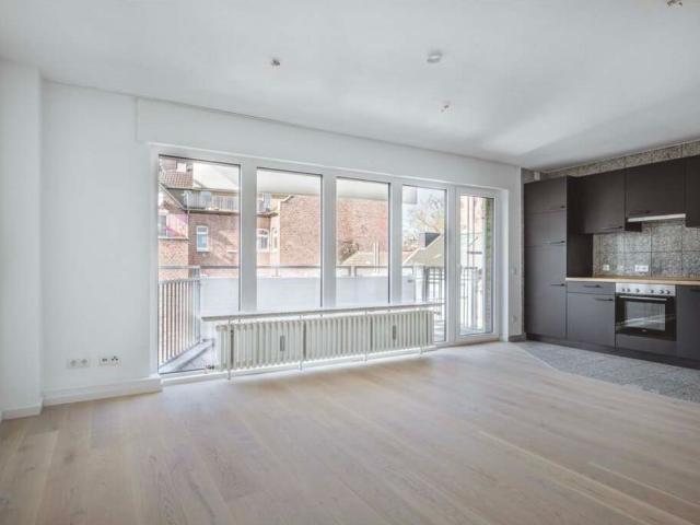 Stylish furnished 3 room apartment with 2 bedrooms & 2 bathrooms – Aachen centre