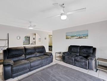 Stylish Furnished Unit in the Heart of Kings Beach