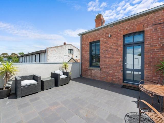 Stylish Furnished Apartment CBD