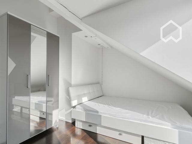 Stylish furnished apartment with balcony in Cologne Sülz, Koln Amsterdam Apartments for Rent