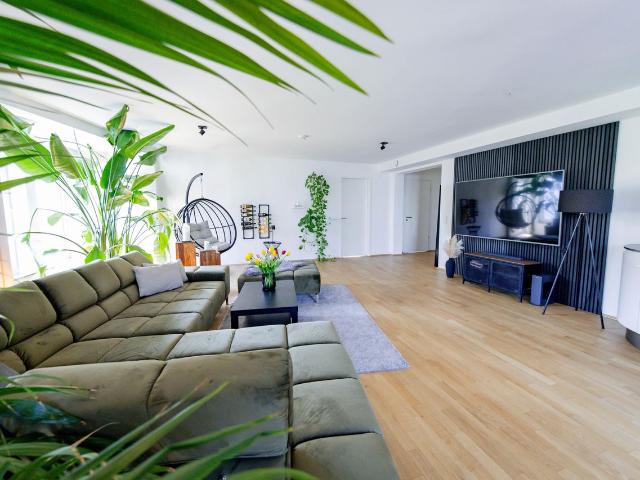 Stylish furnished apartment with stunning view of the Rhine Tower – in the heart of Düsseldorf’s Media Harbour, Dusseldorf Amsterdam Apartments for Rent