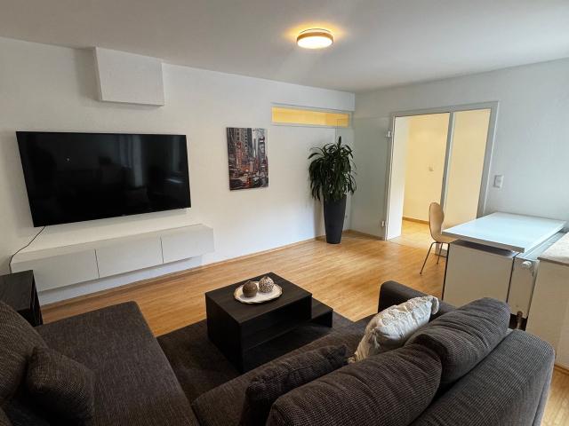 Stylish Furnished Basement Apartment with Large Terrace – Right in the Heart of Rüttenscheid, Essen Amsterdam Apartments for Rent