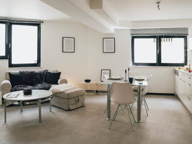 Stylish & Furnished basement Studio Apartment in Private Street, Bochum Amsterdam Apartments for Rent