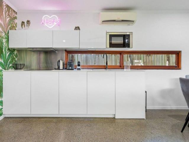 Stylish Furnished Cottage