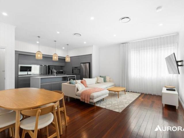 Stylish Furnished Family Home in Sought After Hawthorne