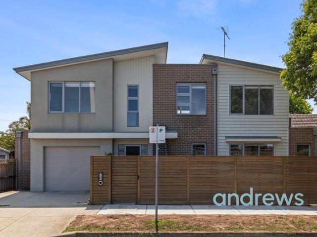 Stylish Furnished Living Just Steps from Geelong's CBD