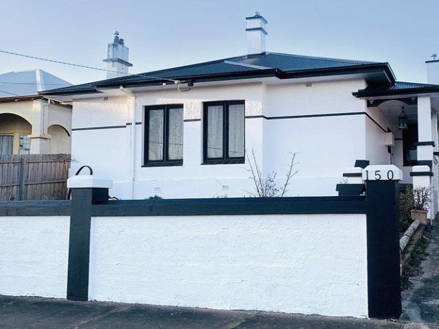 Stylish Furnished or Unfurnished Family Home