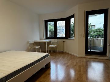 Stylish furnished studio apartment in the city center