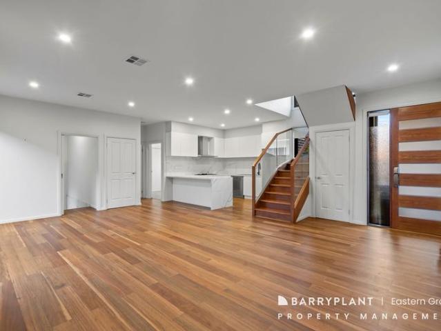 Stylish Family Townhouse in the Balwyn