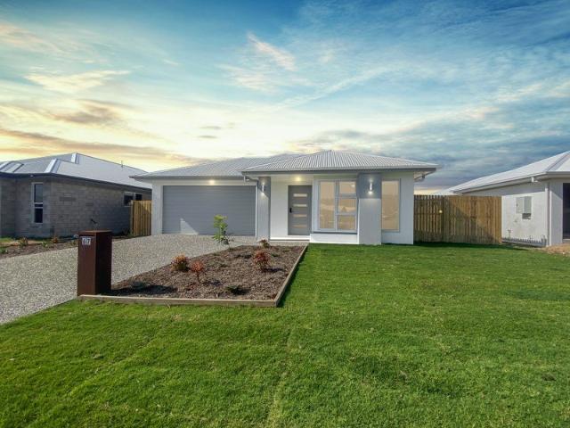 Stylish Family Home Minutes from the Beach & Local Amenities