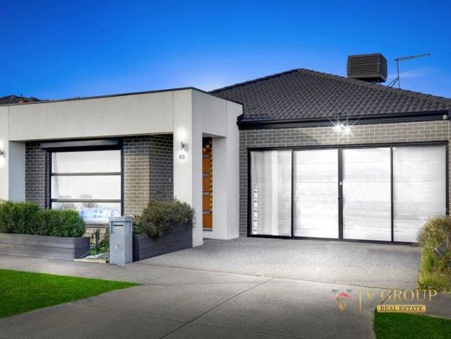 Stylish Family Home in Merrifield Estate, Mickleham !