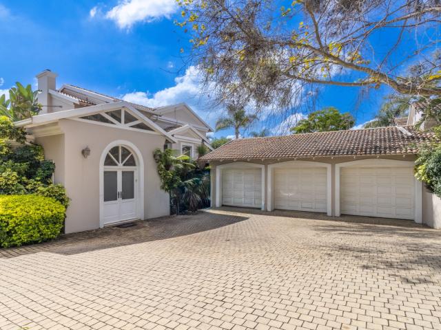 Stylish Family Home in Dainfern Valley Estate