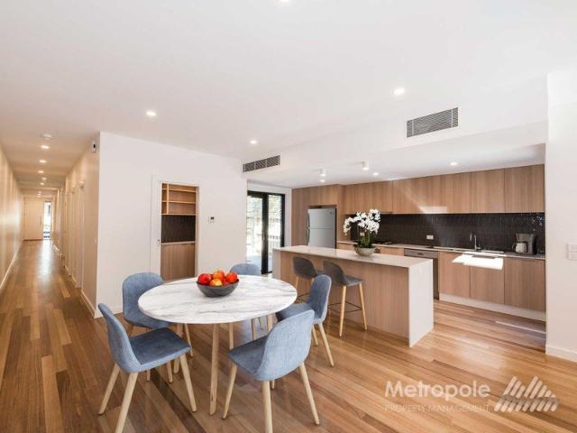 STYLISH FAMILY HOME IN EXCELLENT LOCATION