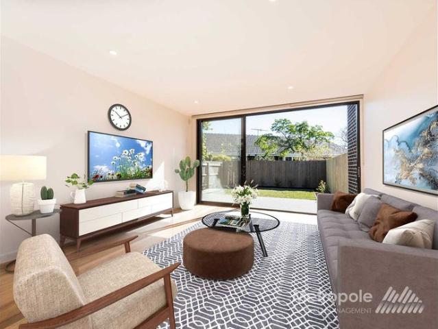 STYLISH FAMILY HOME IN EXCELLENT LOCATION
