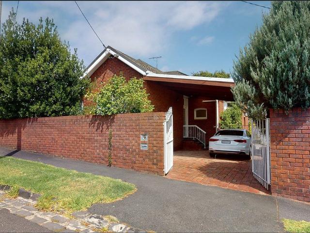 Stylish Family Home in Enviable Location