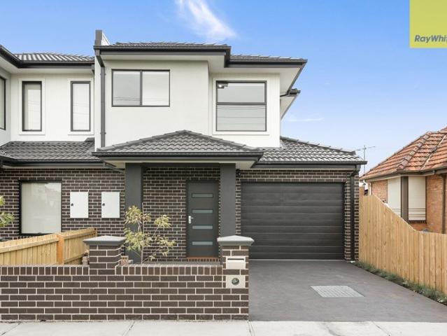 Stylish Family Home In Prime Location
