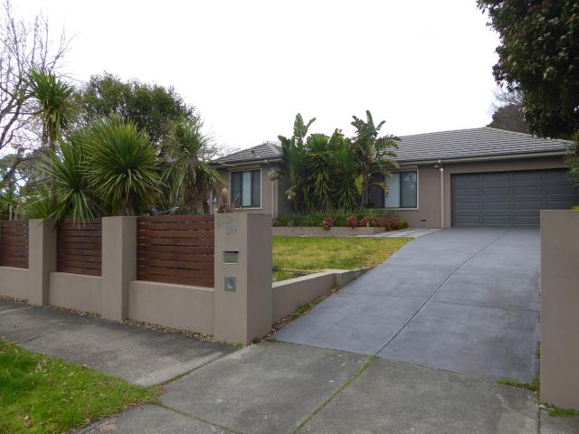 Stylish Family Home in Ringwood