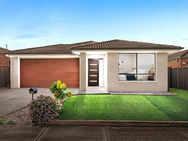 Stylish Family Home in the Heart of Manor Lakes !