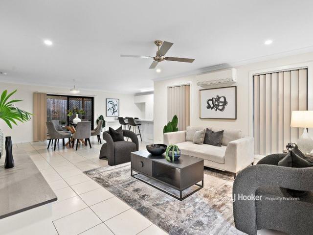 Stylish Family Home in the Sunnybank Hills School Catchment. $880/week.Mid term increase to $930 on 18/03/2027 for 12 months, available on 22/09/2026